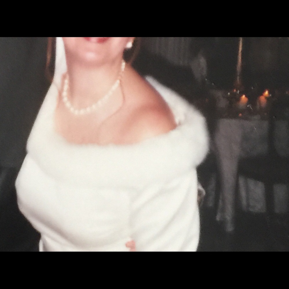 Cream Color Gown - Picture 16 of 16